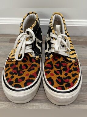 Vans, safari print women’s 10